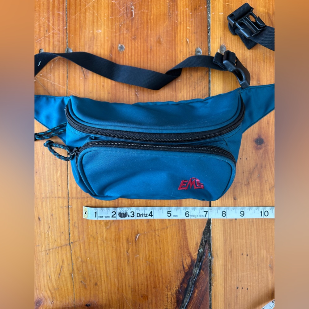 Vintage Eastern Mountain Sports fanny pack waist pack teal nylon sport hip pack
